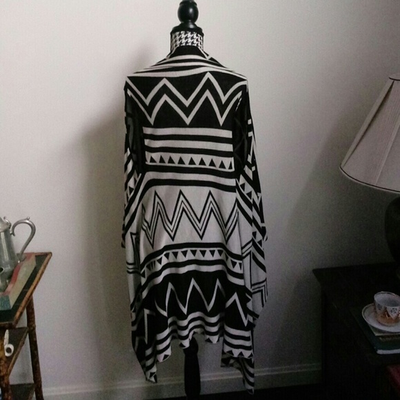 T/O Black and Tan Sweaters Size S - Picture 4 of 7